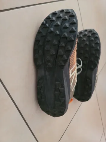 New Balance Venym bike usato — immagine 3 di 9