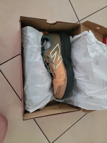 New Balance Venym bike usato — immagine 6 di 9