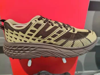 Tweedehands Hoka Speedgoat 2 bike