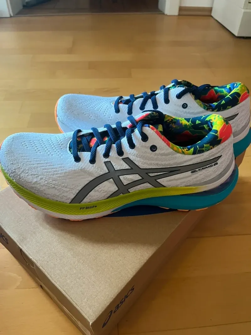 Asics Gel Kayano 29 Lite-Show Running Shoes usato