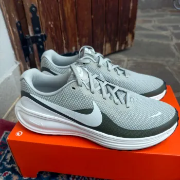 Brugt Nike Revolution 8 bike