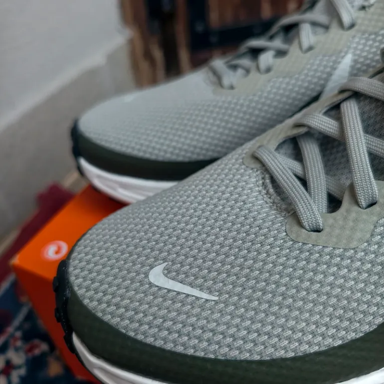 Gebrauchtes Nike Revolution 8 bike — Bild 15 von 15
