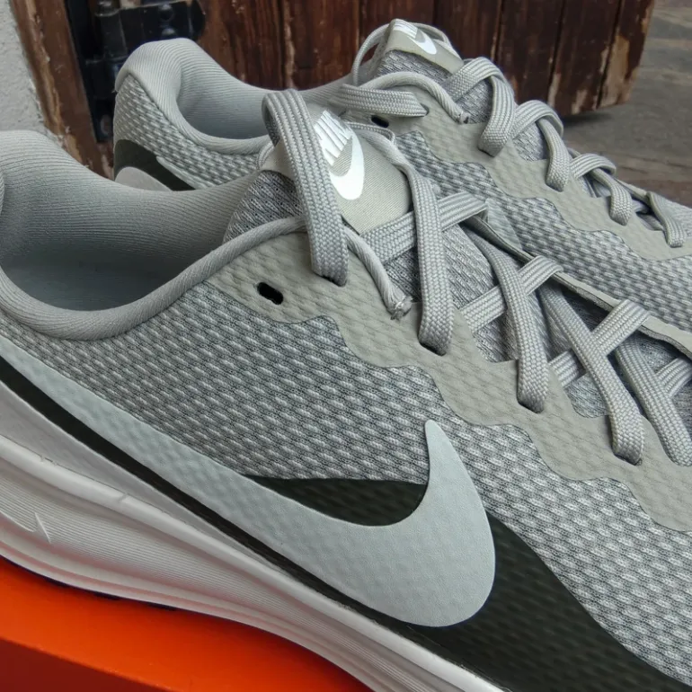 Gebrauchtes Nike Revolution 8 bike — Bild 2 von 15