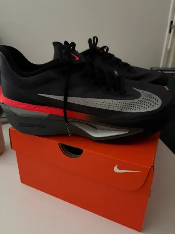 Brugt Nike Zoom Fly 6 bike