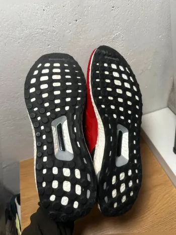 Used Adidas Ultraboost 2.0 Solar Red Gradient 2016 bike — image 6 of 8