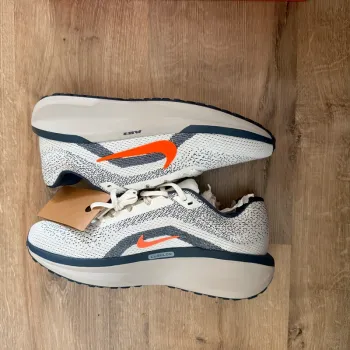 Tweedehands Orange Nike Air Winflo 11 bike