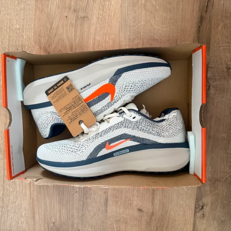 Brugt Orange Nike Air Winflo 11 bike — billede 3 af 10