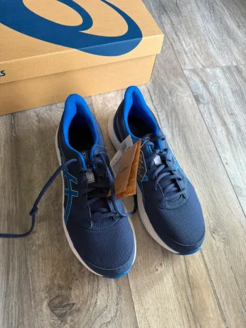 Używany Asics Shoes Size 43.5 bike — zdjęcie 3 z 4
