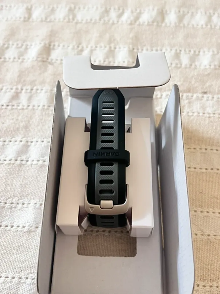 Used Garmin Forerunner 165 bike — image 3 of 4