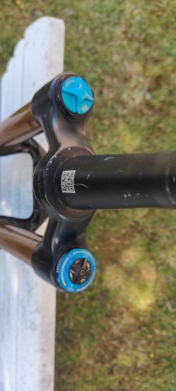 Used Fox factory 2019 bike — image 5 of 7