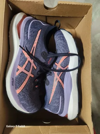 Asics Basket 37 bike usato