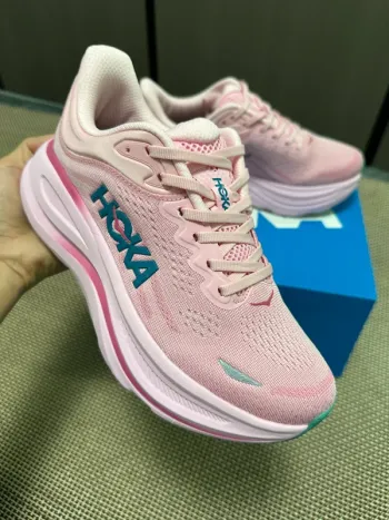 Gebrauchtes Hoka Baskets pour femmes bike — Bild 2 von 5