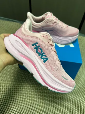 Gebrauchtes Hoka Baskets pour femmes bike