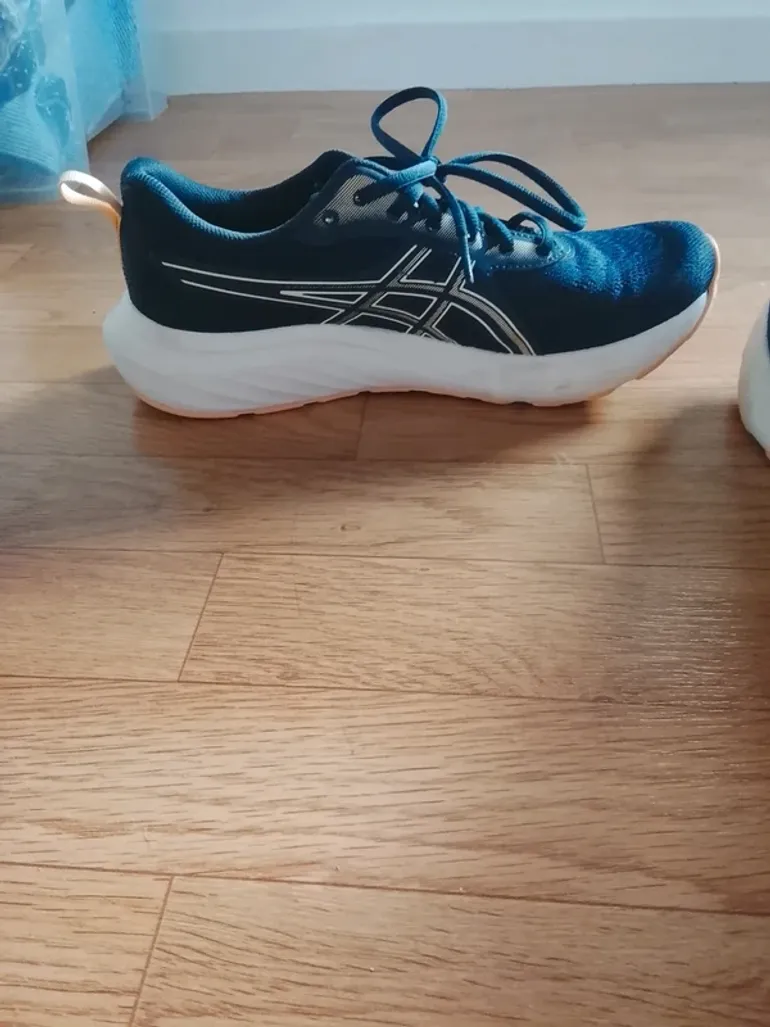 Asics Shoes bike usato — immagine 2 di 6