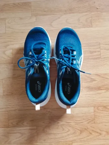 Asics Shoes bike usato