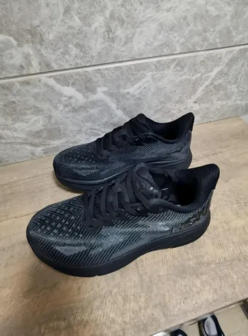 Used Hoka Shoes Black size 40 bike