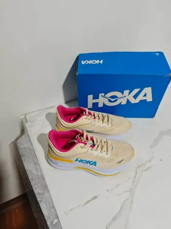 Hoka Bondi 9 bike usato