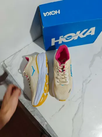 Hoka Bondi 9 bike usato — immagine 2 di 7
