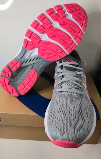 Used Asics Gel bike — image 5 of 6