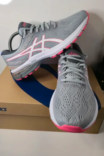 Used Asics Gel bike — image 3 of 6