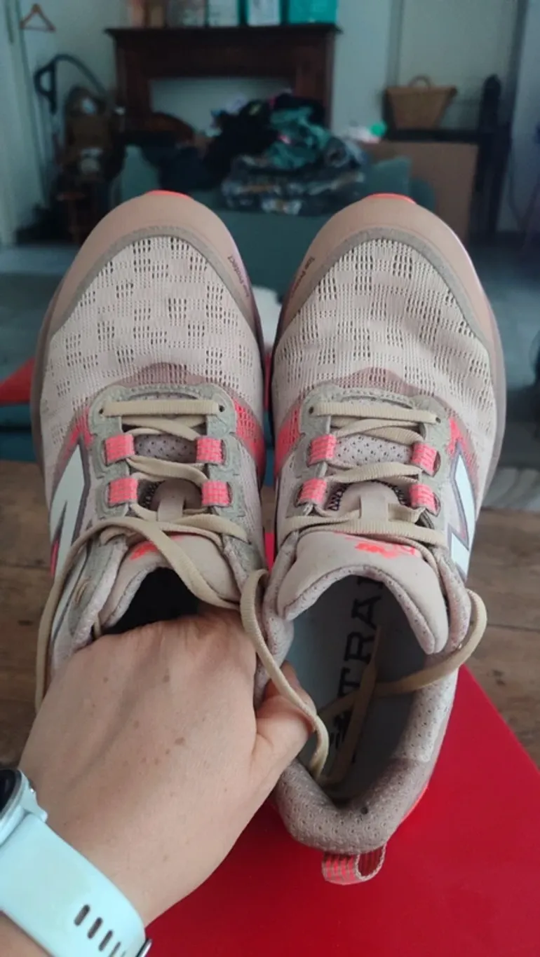 Brugt New Balance Hierro V9 bike — billede 8 af 13