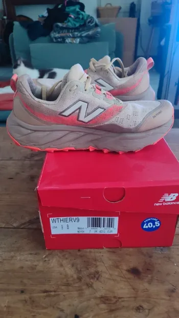 Brugt New Balance Hierro V9 bike