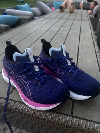 Używany Asics FF Blast bike