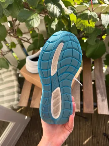 Used Asics Cumulus 28 bike — image 5 of 5