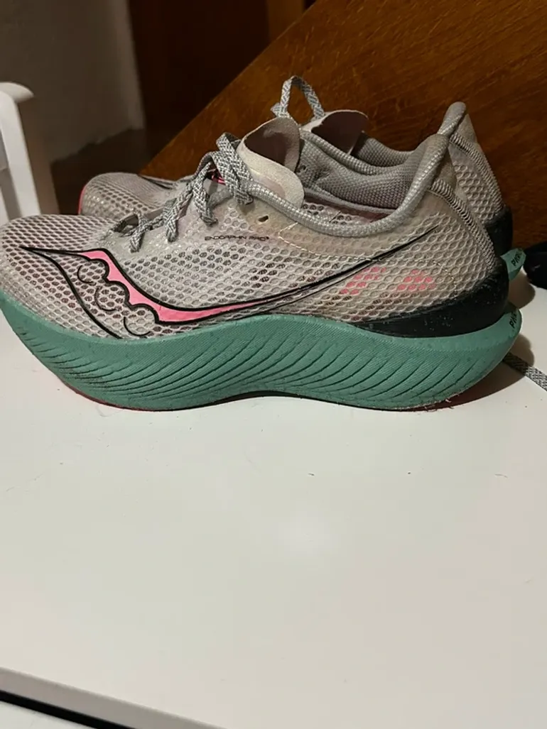 Used Saucony Endorphin Pro 3 bike — image 4 of 9