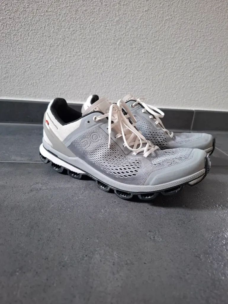 On Running Cloud bike usato — immagine 2 di 6