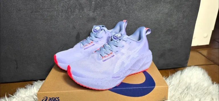 Gebrauchtes Asics Novablast 5 bike — Bild 2 von 6