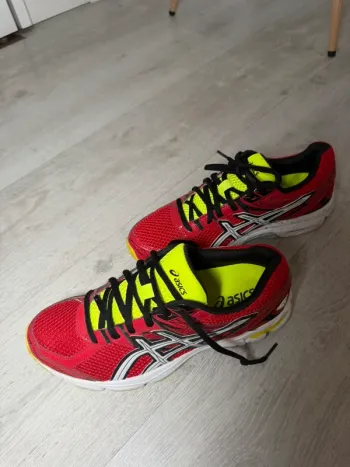 Gebrauchtes Asics Running Shoes bike — Bild 4 von 9