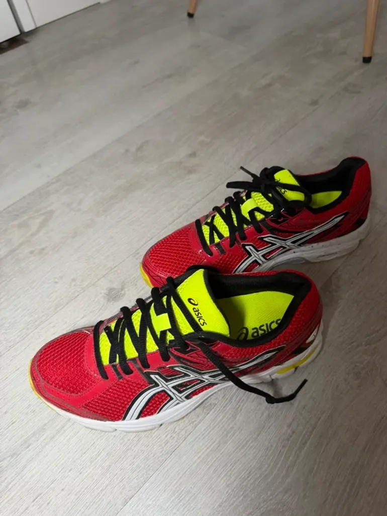 Gebrauchtes Asics Running Shoes bike — Bild 4 von 9