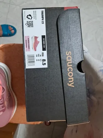 Used Saucony Running Shoes Size 40 bike — image 7 of 7