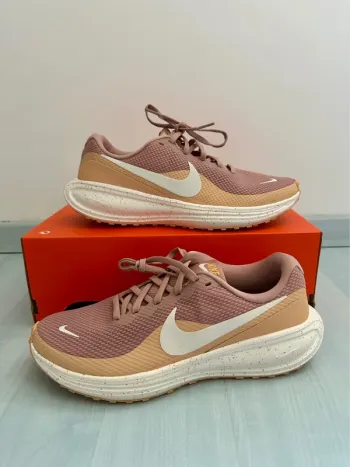 Gebrauchtes Nike Revolution 8 bike