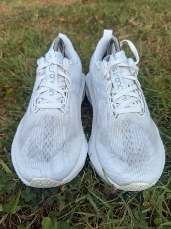 Brugt Asics Novablast 5 bike — billede 2 af 11