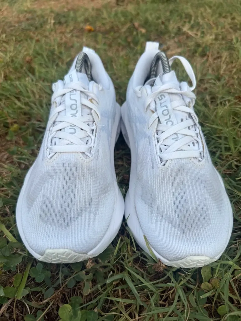 Brugt Asics Novablast 5 bike — billede 2 af 11
