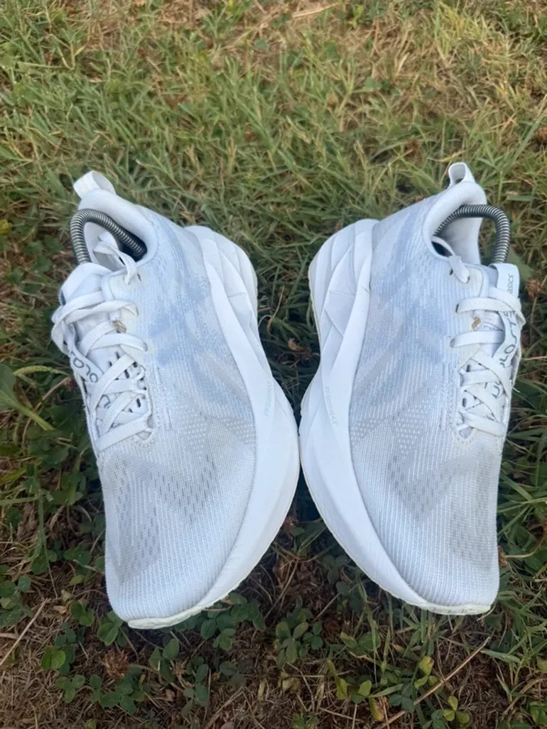 Brugt Asics Novablast 5 bike — billede 8 af 11