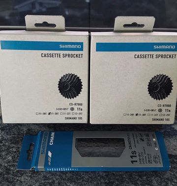 Shimano 105 Drivetrain & Pedals usato