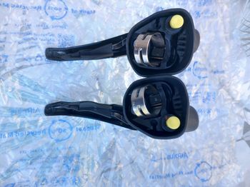 Used Shimano 105 ST-R7020 Levers 2025 bike