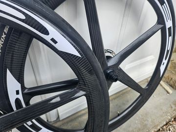 Used sans Carbone Roues à Bâtons bike — image 4 of 4