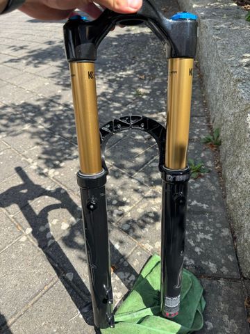 Używany Fox 36 Factory 2023 bike — zdjęcie 3 z 12