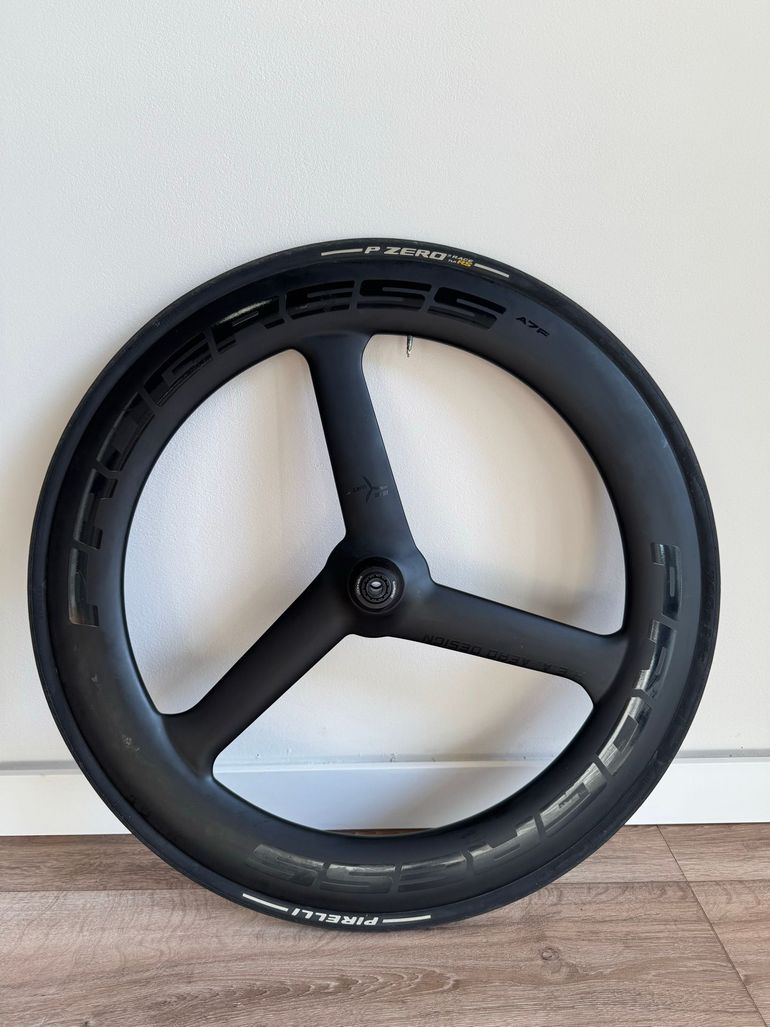 Tweedehands PROGRESS A-7F Disc 3-Spoke Wheel 2023 bike — afbeelding 2 van 2