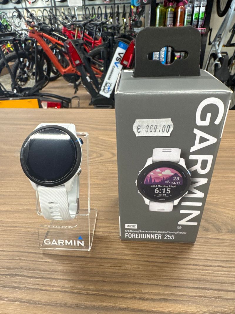 Used Garmin Forerunner 255 2024 Electronics