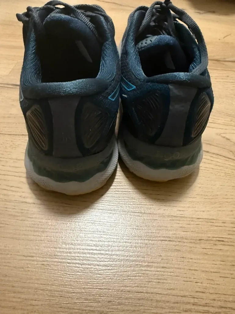 Asics Gel-Nimbus 23 bike d'occasion — image 3 sur 7