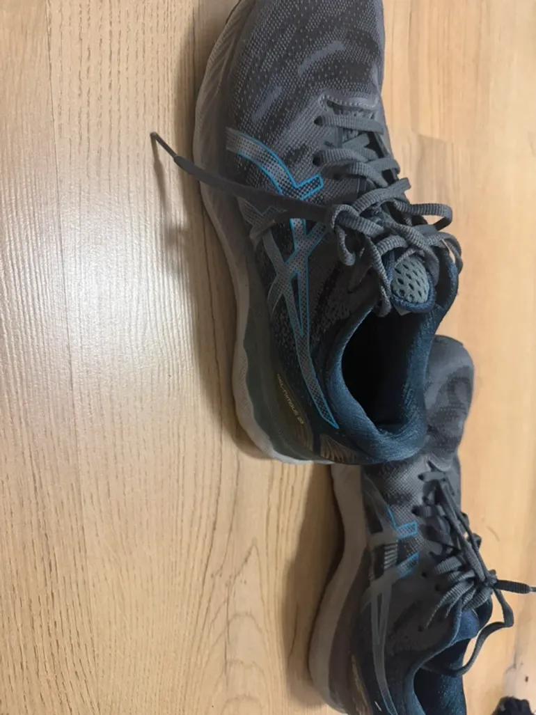 Asics Gel-Nimbus 23 bike d'occasion — image 2 sur 7