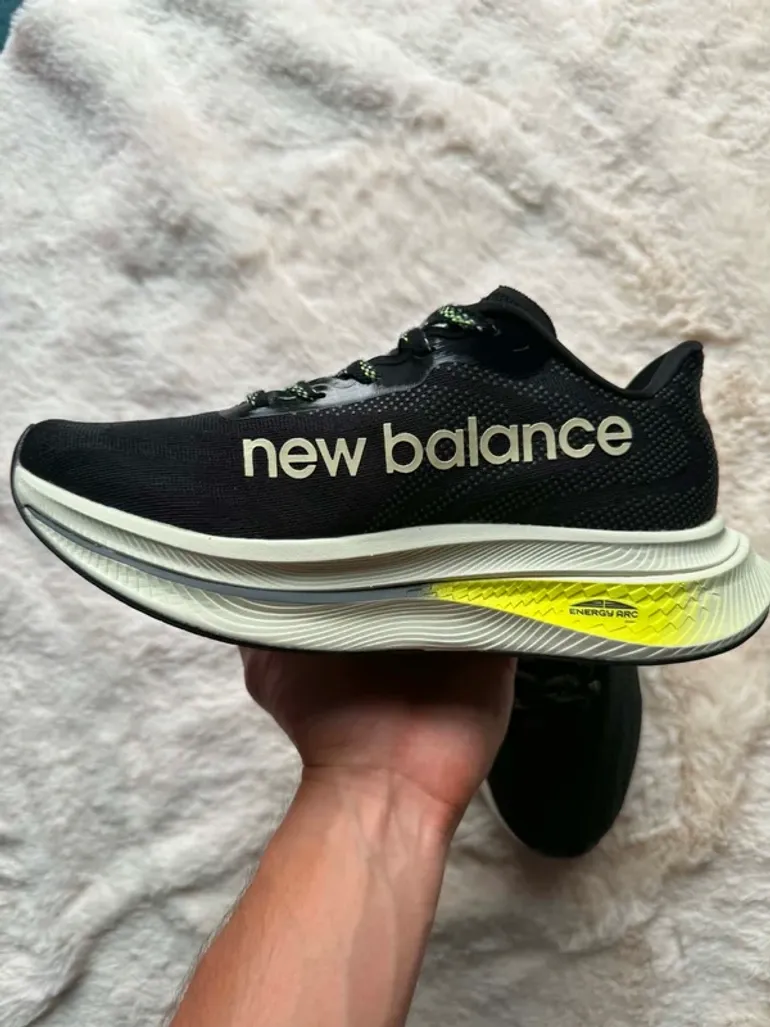 Brugt New Balance FuelCell Propel v5 bike — billede 2 af 11