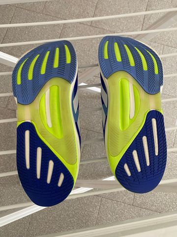 Used Adidas Supernova Solution 2025 bike — image 3 of 6