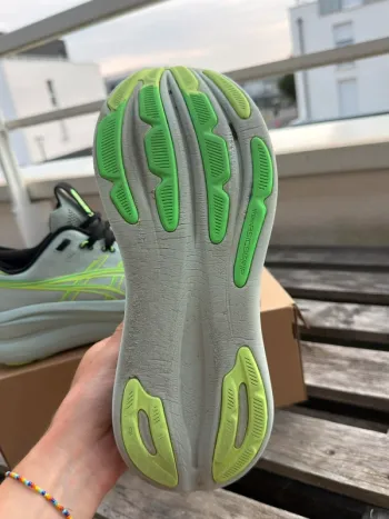 Gebrauchtes Asics Nimbus 28 bike — Bild 6 von 8