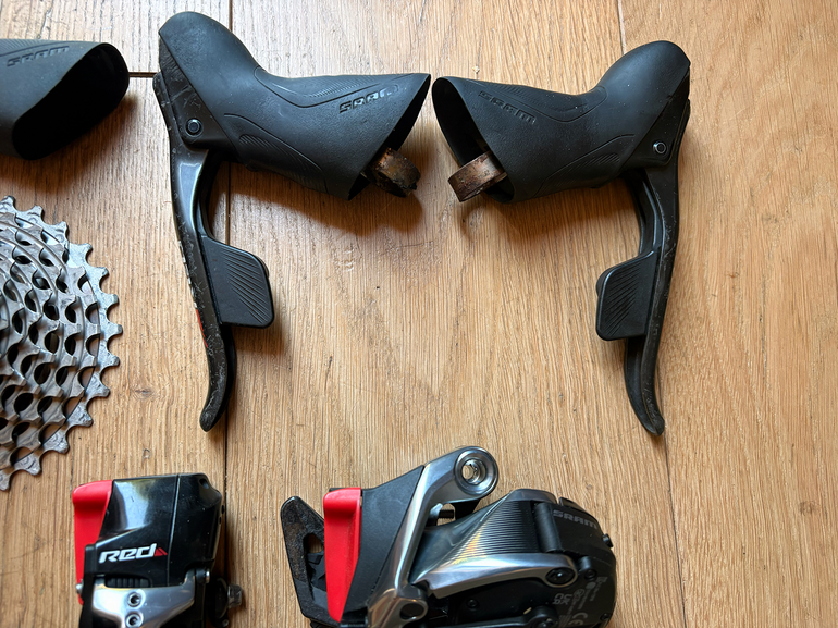 Used Sram Red eTap 11 Speed Groupset bike — image 2 of 6